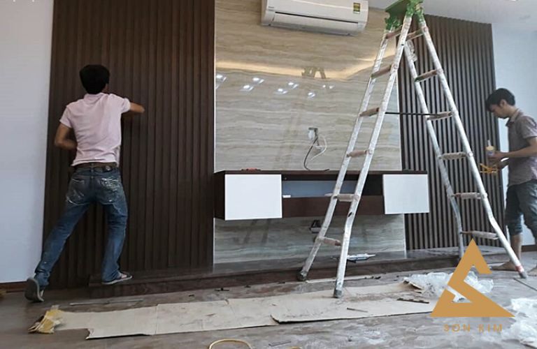 Quy trình thi công tấm nhựa ốp tường PVC chuyên nghiệp